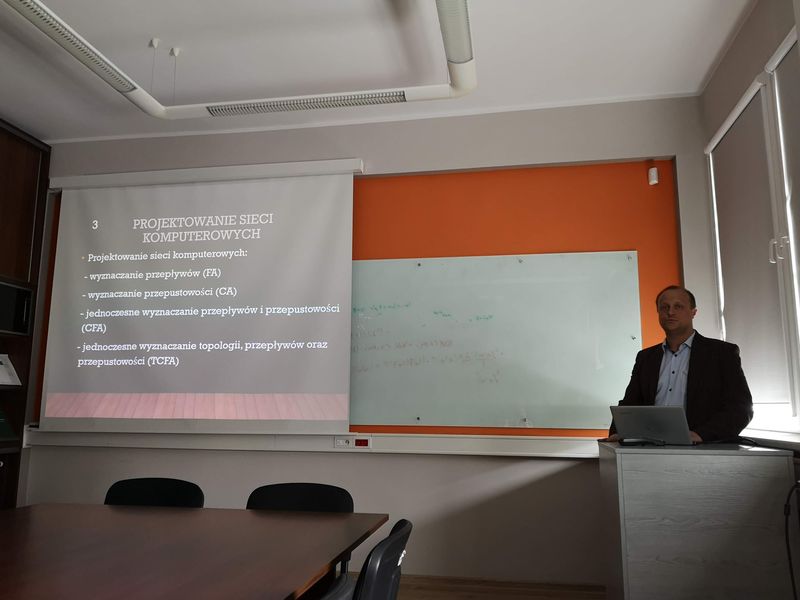 Jakub Gładysz - Algorytmy równoczesnego wyznaczania przepustowości kanałów oraz przepływów typu unicast oraz anycast w sieciach wielowarstwowych Jakub Gładysz - Algorytmy równoczesnego wyznaczania przepustowości kanałów oraz przepływów typu unicast oraz anycast w sieciach wielowarstwowych