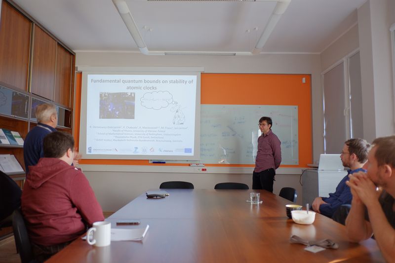 Rafal Demkowicz-Dobrzanski, Fundamental quantum bounds on stability of atomic clocks