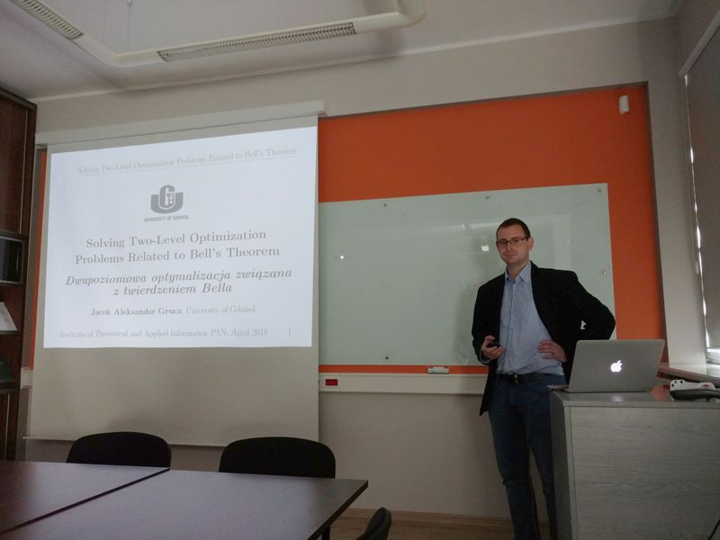 Jacek Aleksander Gruca - Dwupoziomowa optymalizacja związana z twierdzeniem Bella Jacek Aleksander Gruca - Dwupoziomowa optymalizacja związana z twierdzeniem Bella